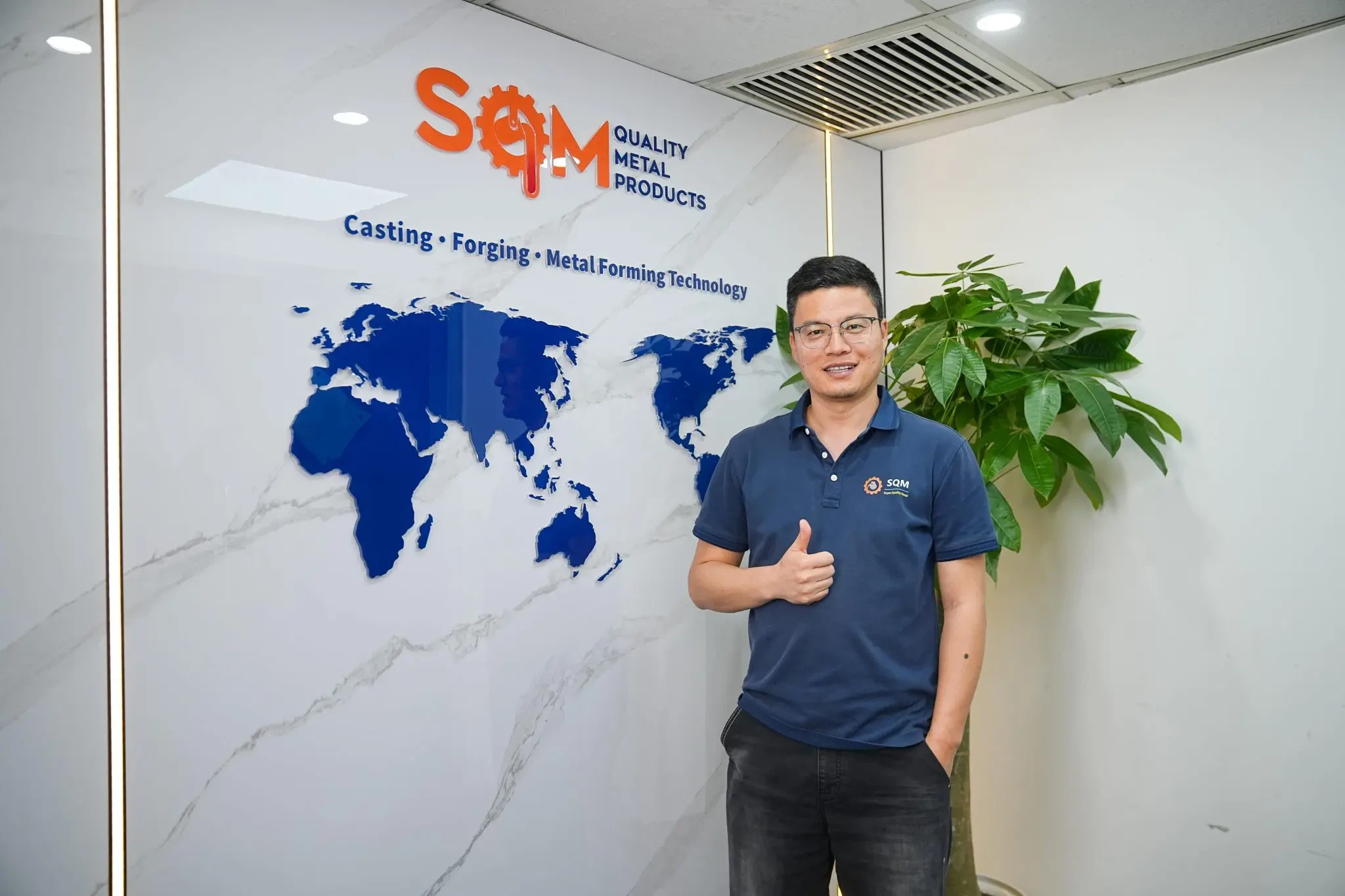 Supply-Chain-Manager-Allen-Qiu-2048x1365 Supply-Chain-Manager-Allen-Qiu-2048x1365